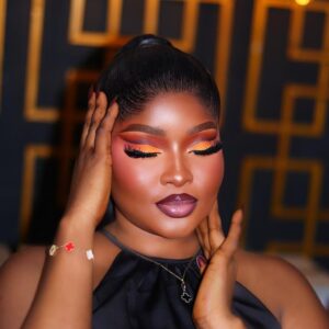 Bold Cut Crease